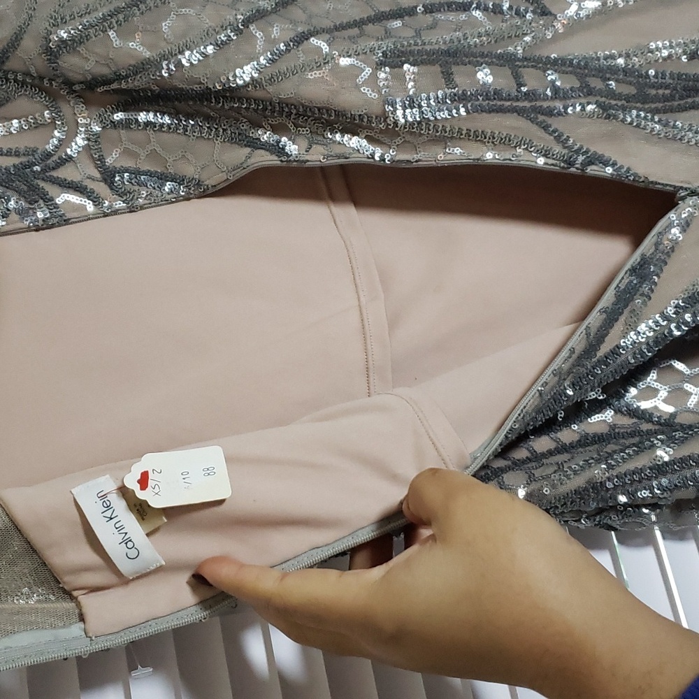 Calvin Klein Silver Sequin Nude Dress – Size 2 - Picture 7 of 11